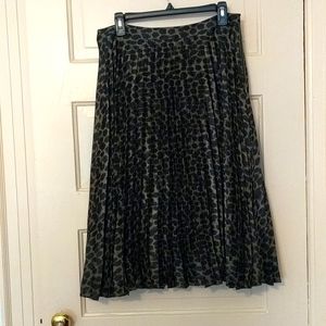 Banana Republic Deep Green Satin Pleated Midi Skirt